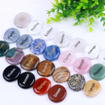 25pcs Palm Stones Set Caved Inspire Words طقم من 25 قطعة من الاحجار بكلمات ايجابية